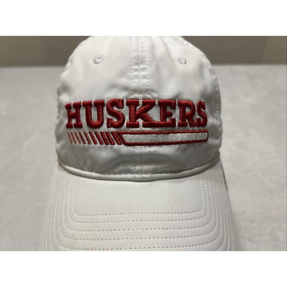 Adidas Nebraska Huskers Hat Cap Strapback One Size White Red Football NCAA - Picture 2 of 9